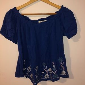 OFF THE SHOULDER TOP